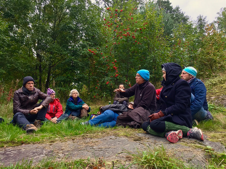 Roshi Frank DeWaele speaking at the Civil War memorial